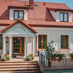 Pod Kolumnami Guest house 3*