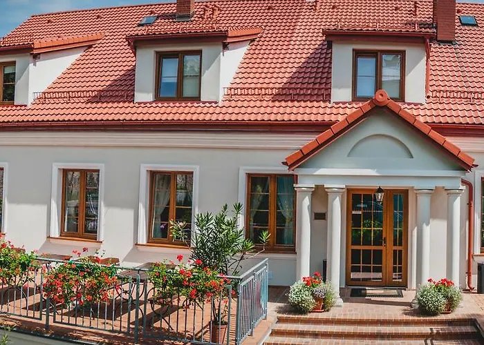 Pod Kolumnami Pensión