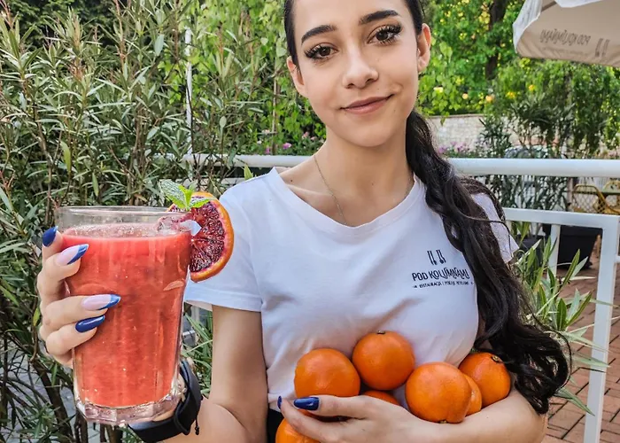 Pod Kolumnami 3* Pilica