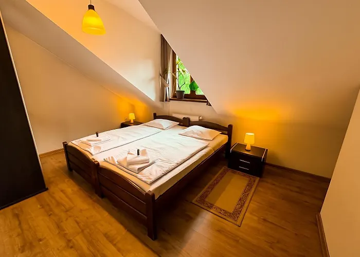 Pod Kolumnami Pensión Pilica