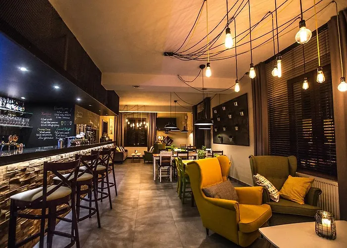 Pod Kolumnami 3* Pilica